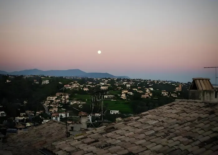 Grimaldi 3* 케인즈수르메르